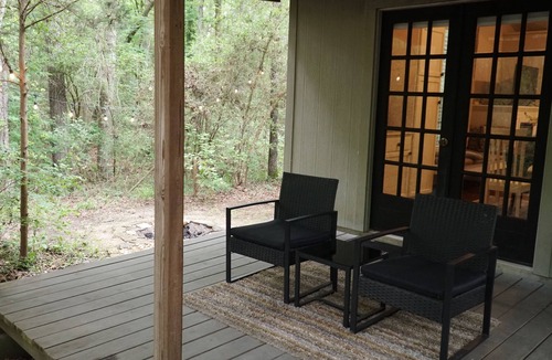 Nacogdoches Cabin | Bucks Head - A romantic forest getaway at Stag Leap Cabins!