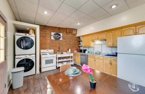 Buffalo Apartment | Buffalo Apartment with Balcony 1 Mi to Downtown!