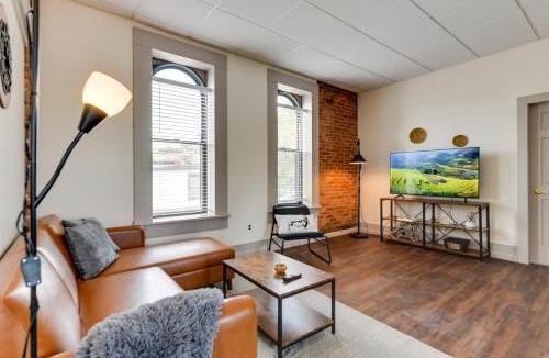 Buffalo Apartment | Buffalo Apartment with Balcony 1 Mi to Downtown!