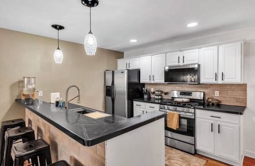 Blasdell House | Buffalo House on Brompton, Steps to New Highmark Stadium! Bills Fan Fantasy!