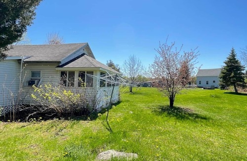 Town of Macomb Cabin | Cabin 1 w/*DOCK ACCESS* and Spacious Yard