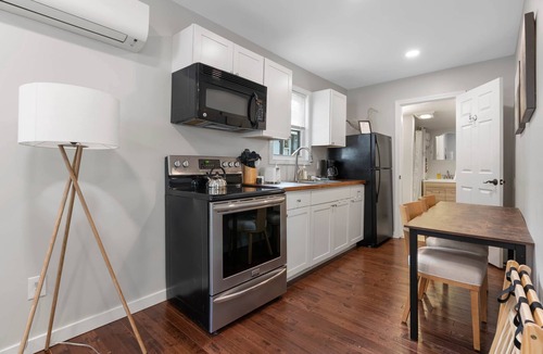 Old Orchard Beach Cabin | Cabin A - Relaxing and Fun Cozy 1 bedroom Cabin