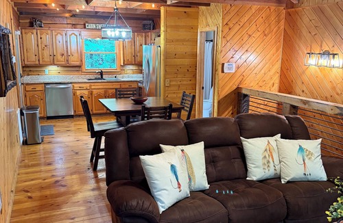 Raccoon Ridge Cabin | Cabin in Aska Adventure Area perfectly located for exploring all of Blue Ridge