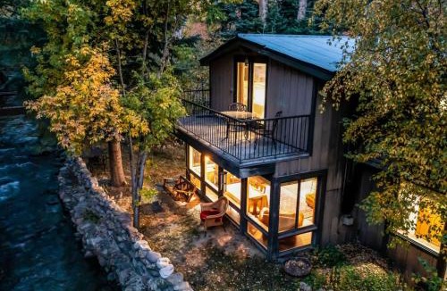 Snowbird House | Cabin on Big Cottonwood River