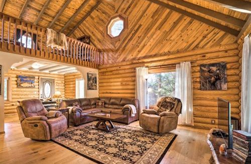 Kalifornsky House | Cabin on Kenai Peninsula: Family & Group Friendly!