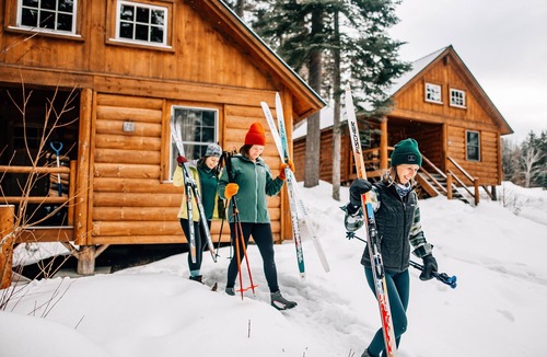 Monson House | Cabin, Queen Bed, 2 Bunks, Private Bath