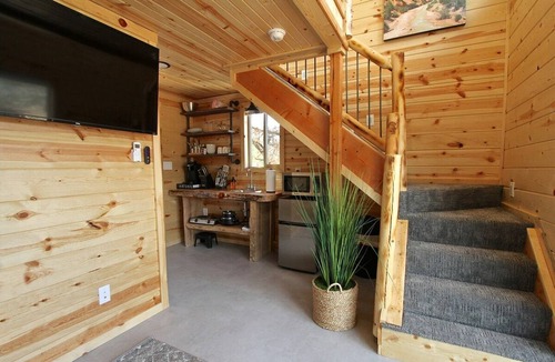Orderville Cabin | Cabin Rental for Utah Glamping, Zion National Park