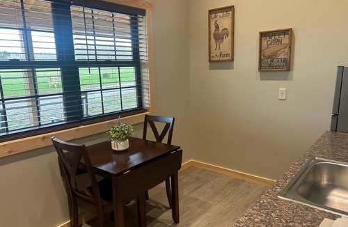 Vernon Cabin | Cabin - Room 11 - 1 Bedroom, full bath, mini-fridge, microwave