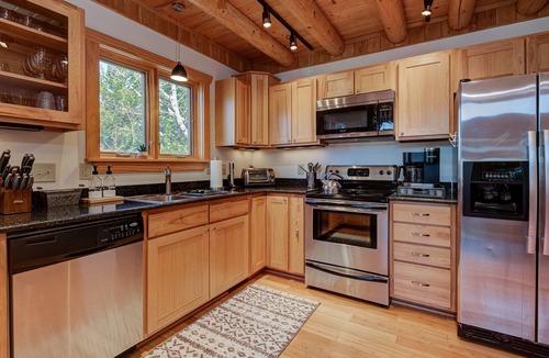 Sunset Cove Cabin | Cabin Undamaged, w/pwr & wtr, Near Lake Lure Dam