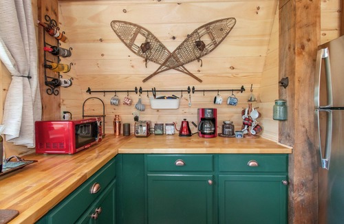 Hague Cabin | Cabin w/Hot tub, 35mi to Gore Mtn, 24 acres, fireplace, mtn views