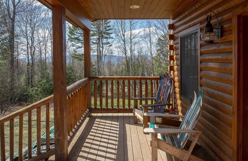 Greenwood House | Cabin w/Views, Grill, Sauna, Pool Table, Games