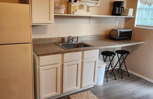 Rockport Apartment | Cabin XX 1 Bedroom 1 Queen