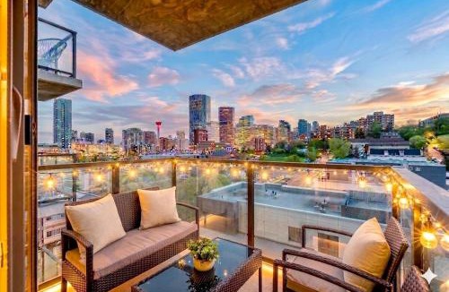 Crescent Heights Apartment | Calgary Tower View with Rooftop Patio & UG Parking