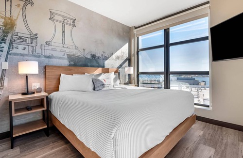 East Bayside Hotel | Cambria Hotel Portland Downtown-Old Port
