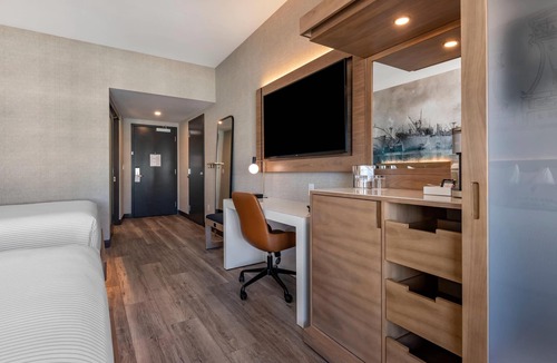 East Bayside Hotel | Cambria Hotel Portland Downtown-Old Port