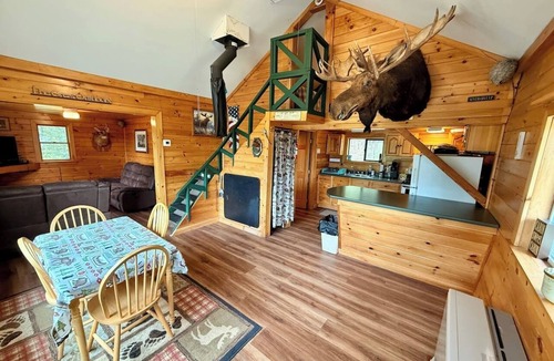 Rockwood Cabin | Camp Up North | Water Access | Snowmobile & ATV