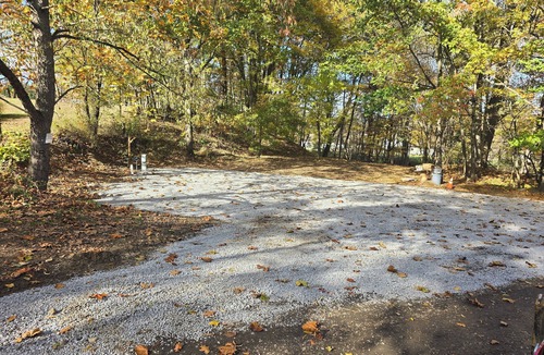 Fowler RV Rental | Campground in Masury 50 Amp full hook up sewer and water for all weather camping