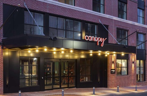 Downtown Portland Hotel | Canopy By Hilton Portland Waterfront