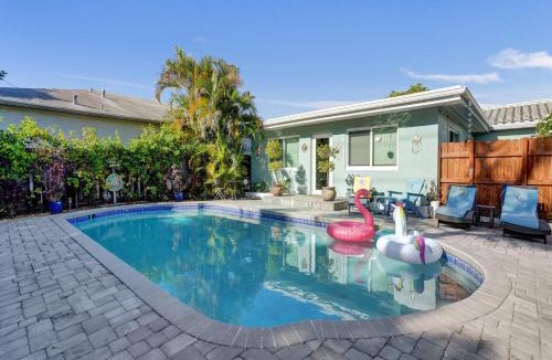 South Middle River Villa | Caribbean Paradise Compound Private Resort-Style Estate with Pool & Jacuzzi