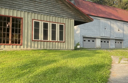 Town of Reading Apartment | CARRIAGE HOUSE BUNGALOW/LAKE VIEW/VILLAGE OF WATKINS