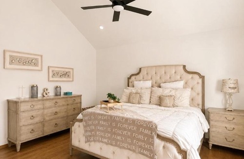 South Tulsa House | Casa Blanca Luxury Spa Suite with fireplace, Disc Golf, 5 beds