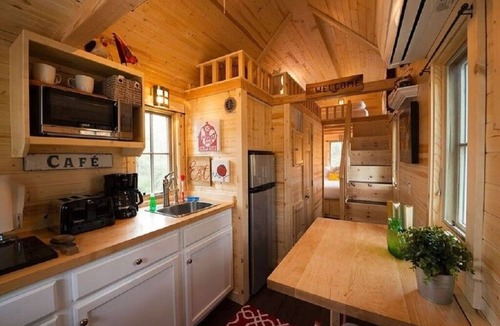 Willis Cabin | Casa Rosa Waterfront Tiny Home Lake Conroe Retreat Beautiful Sunsets