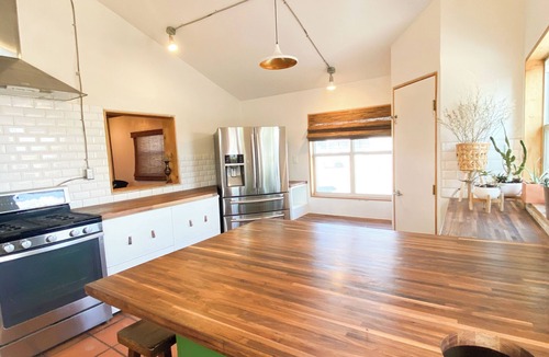 Marfa House | Casa Verde Charming Adobe 3-bedroom 2-bath house with yard in Marfa