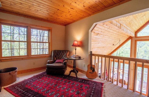 Cullowhee Cabin | Casablanc - Stunning Mountain Cabin Near WCU