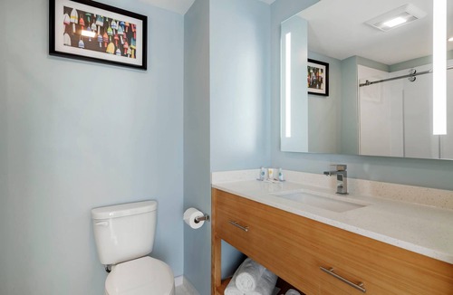 South Portland Hotel | Casco Bay Hotel Portland Airport - Maine Mall, an Ascend Collection Hotel