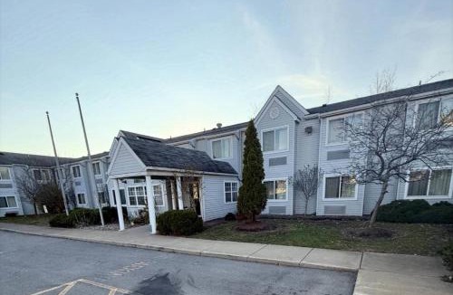 Tonawanda Hotel | CenterWay Hotel Buffalo North Near University
