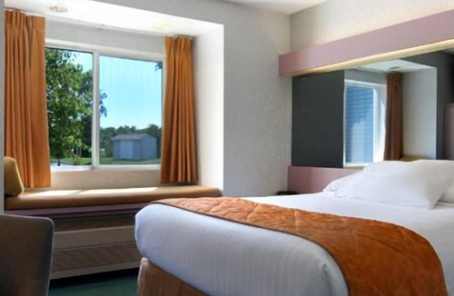 Tonawanda Hotel | CenterWay Hotel Buffalo North Near University