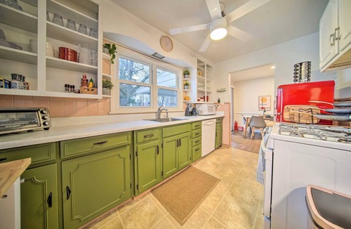 Erie Cottage | Central 3-Bed Home Ideal for Families, Shopping, Beaches, Fishing Dogs OK