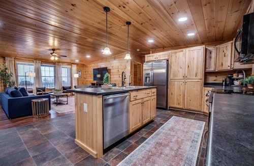 Himrod Cabin | Chalet: 3 bedroom cabin on Seneca lake wine trail