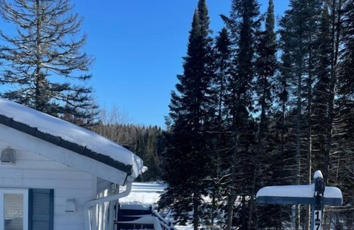 St-Adolphe-d'Howard Cabin | Chalet privée - Lac Huguette avec Spa