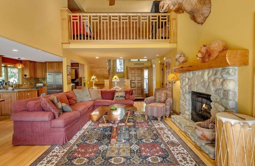 Ellicottville Ski Chalet | Chalet w/Hot Tub & Sauna Near Holiday Valley