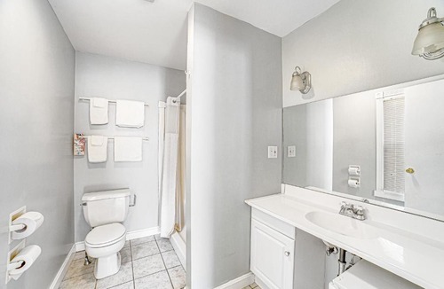 Hammondsport Apartment | Champagne House Studios