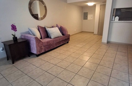 Dallas House | Charming 1-bedroom townhome with AC in vibrant Dallas