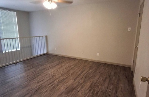 Dallas House | Charming 1-bedroom townhome with AC in vibrant Dallas