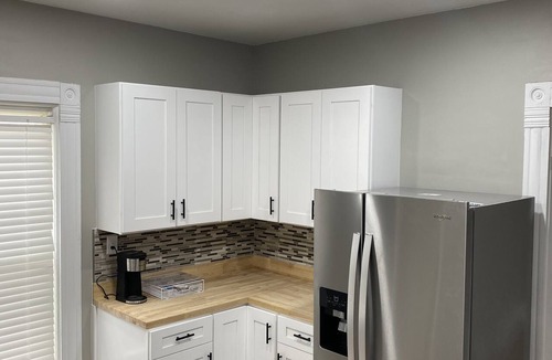 Ashtabula Apartment | Charming 2-bedroom apartment with AC, WiFi, in The Historic Ashtabula Harbor