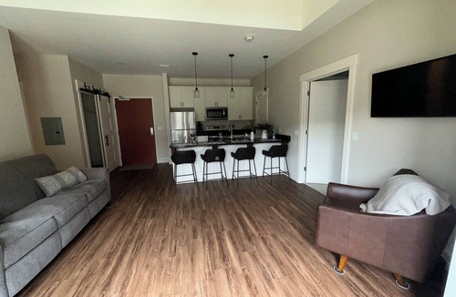 London Apartment | Charming 2-bedroom apartment with fitness center in London, Ohio