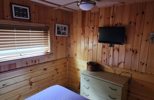 Norton Cabin | Charming 2-bedroom cabin in fabulous Norton