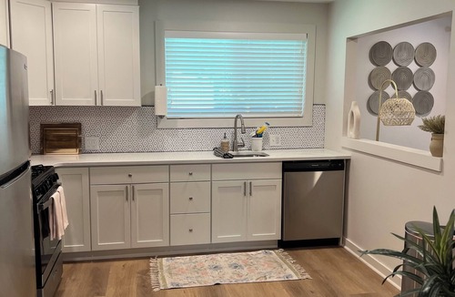 Erie Cottage | Charming 2-bedroom cottage in lovely Erie