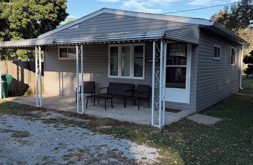 Erie Cottage | Charming 2-bedroom cottage in lovely Erie