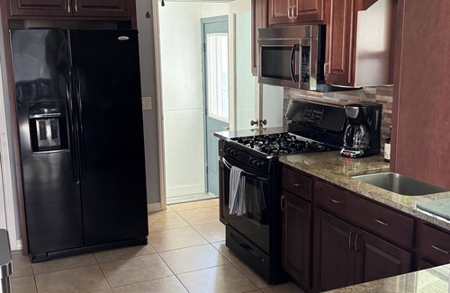 Binghamton House | Charming 2-bedroom house in delightful Binghamton with AC