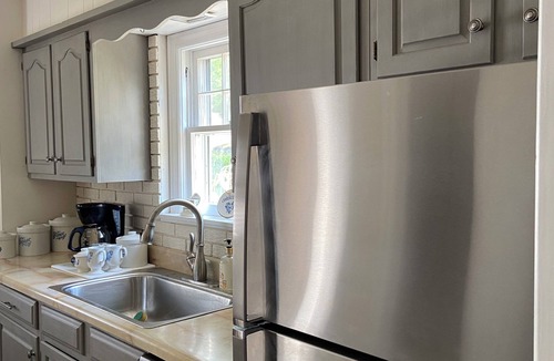 Jamestown House | Charming 2-bedroom house w AC in West Jamestown close to Chautauqua Lake.