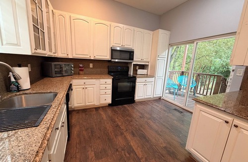 Knoxville House | Charming 2-bedroom house in marvelous Knoxville