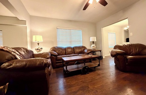 Knoxville House | Charming 2-bedroom house in marvelous Knoxville