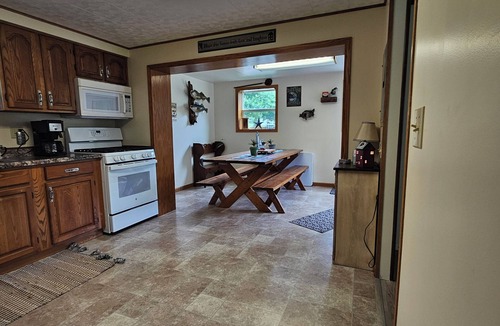 East Brady House | Charming 2-bedroom river house in East Brady along the river.
