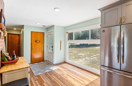 Cape Story by the Sea Cottage | Charming 3 bedroom cottage in beautiful VB with Deepwater access, New dock