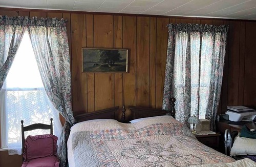 Millerton House | Charming 3-bedroom farmhouse with WiFi, AC in wonderful North Central PA